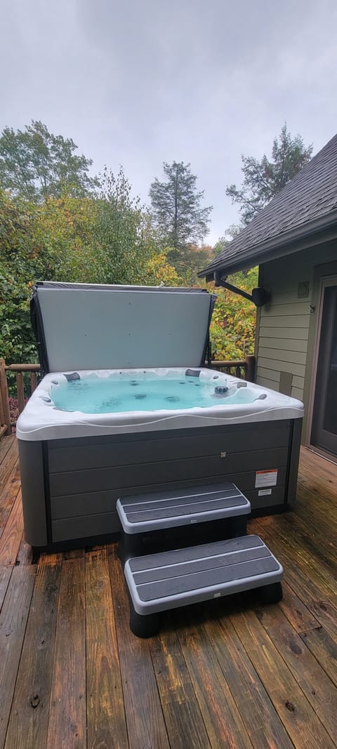 Gaze at the forest by day and vivid stars by night!