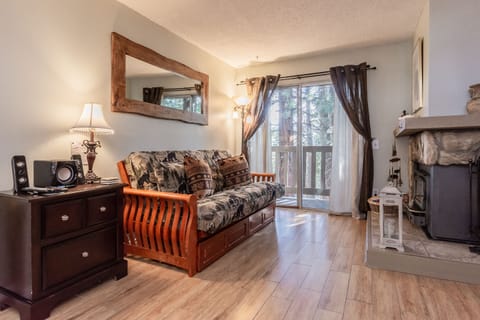 Kitchen / Living Room / Dining Room / Twin Pull-Out Sleeper Sofa and Queen Futon Sleeper / Flat Screen TV