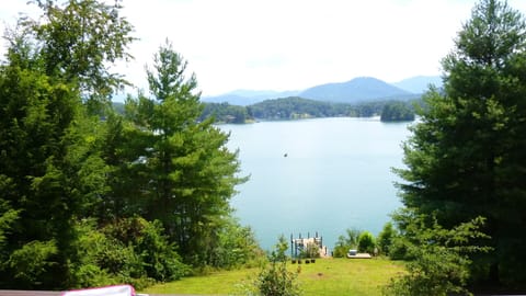 Lake  Chatuge,  Beaches, Boating, Fishing, 1 mile away.