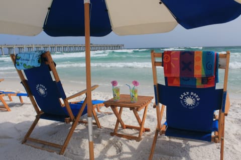 TOTALLY FREE BEACH CHAIR SERVICE (TABLE NOT INCLUDED)  3/1 - 10/31
