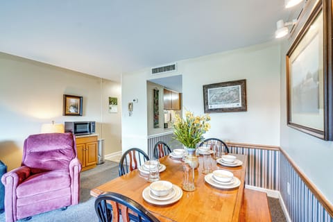 Dining Area | Dishware/Flatware