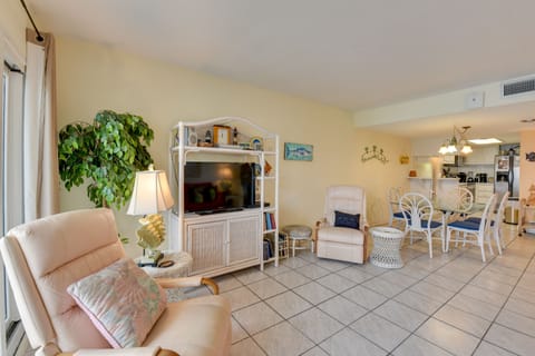 Living Room | Free WiFi