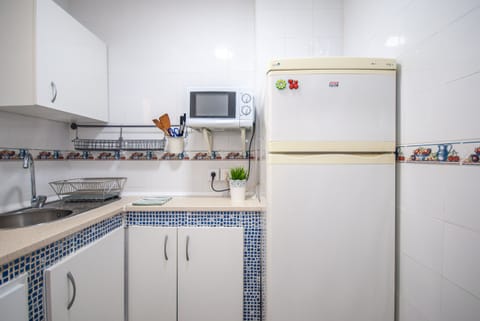 Enjoy the kitchen of this apartment in Benalmádena