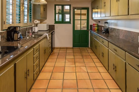 All the Basic Appliances so you can Cook a Great Meal