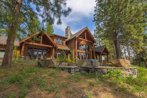 Frog Point in Suncadia Resort! - Private setting perched above two ponds and the Rope Rider Golf Course.