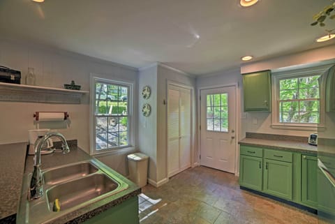 Kitchen | Cooking Basics | Dishware/Flatware