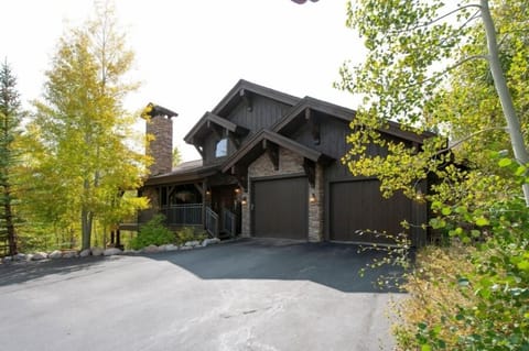 Exterior view of the front of the home.