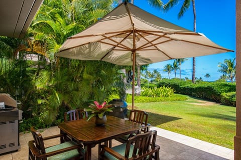 Outdoor Seating area with BBQ 
