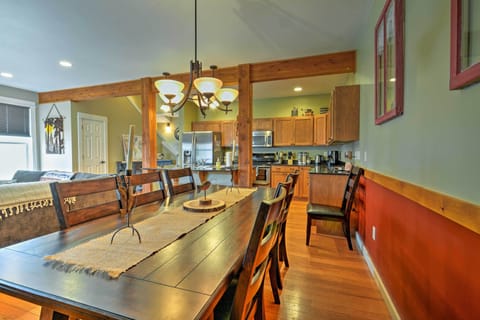 Dining Space | Dishware/Flatware