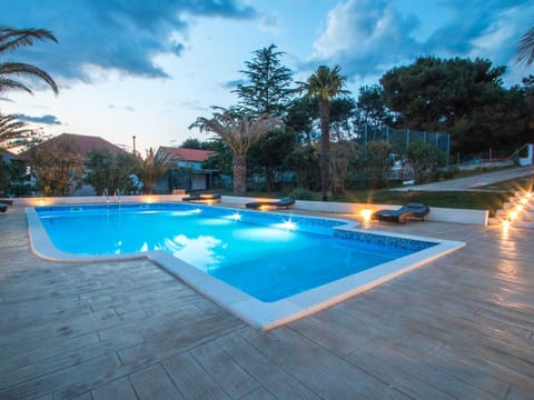 Holiday Home Swimming Pool