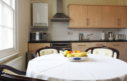 Microwave & Kitchen Storage