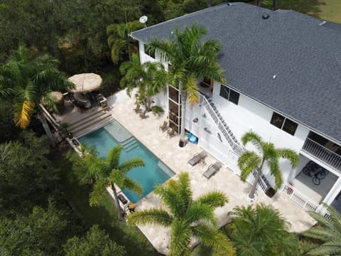 This is a aerial shot of your paradise getaway of peace & relaxation.