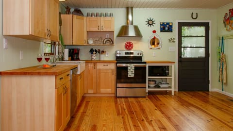 Brand new stove and dishwasher.