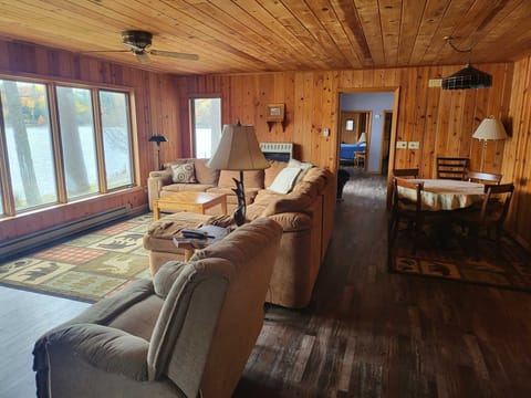 Smart TV, fireplace, music library
