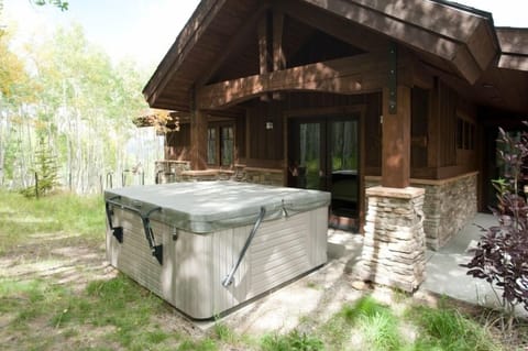Exterior hot tub.