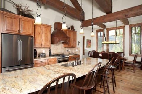 Main level kitchen and bar area.