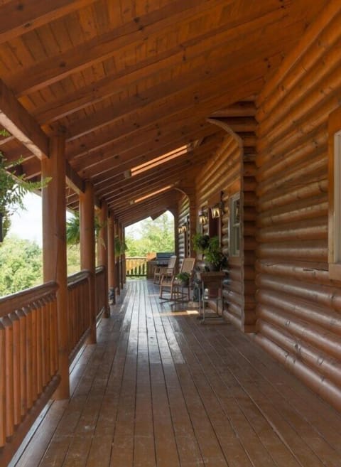 Great spot for some cornhole boards!