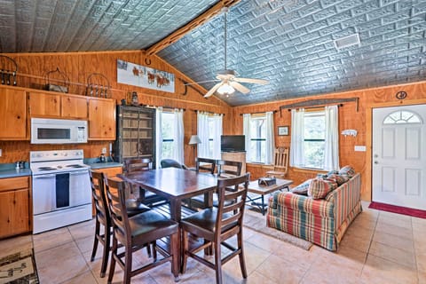 Dining Area | Kitchen
