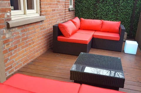 Private Deck