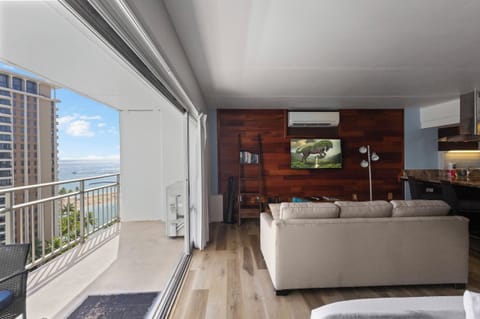 Lanai - Living area with a spacious lanai area to sit and relax and take in the fresh air and views.