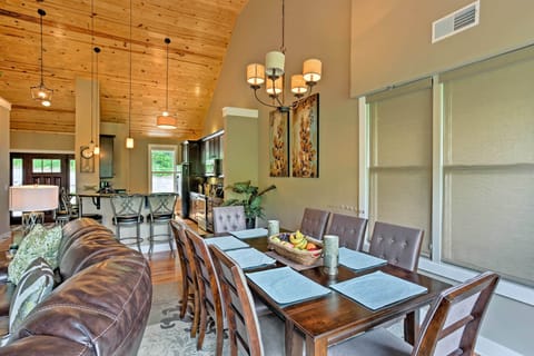 Dining Space | Dishware/Flatware