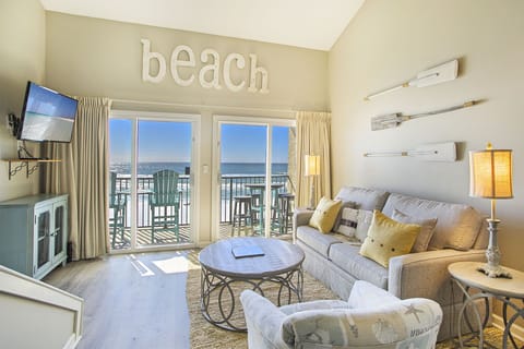 21-Windancer-411-Living
