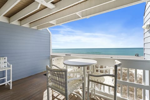 24-Shoreline-Villas-9-Balcony