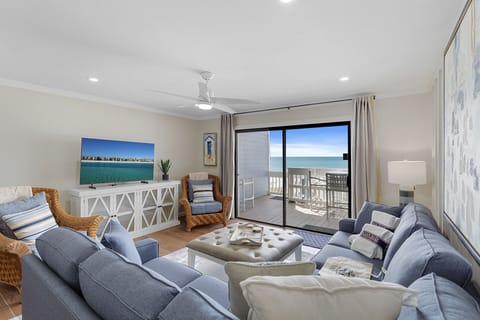 24-Shoreline-Villas-9-Living