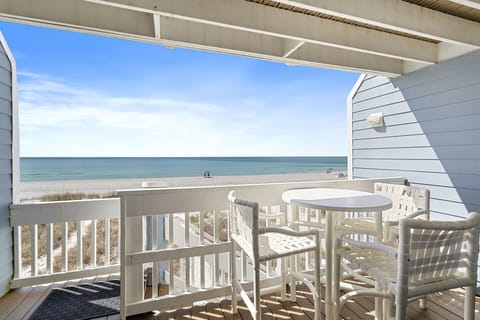 24-Shoreline-Villas-9-Balcony-Alt