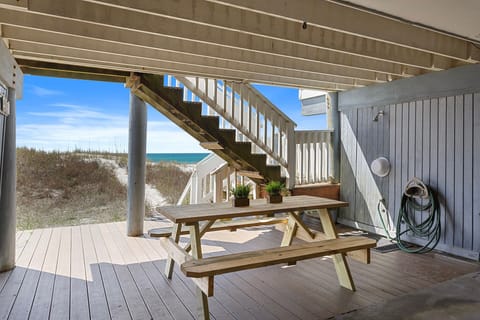 24-Shoreline-Villas-9-Patio