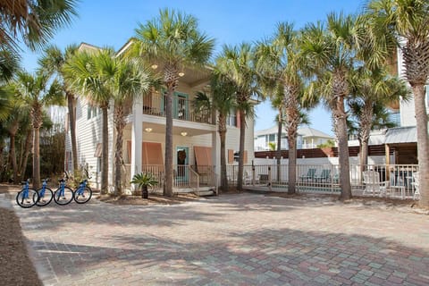 Shell Shack Exterior