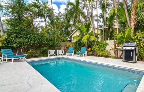 Enjoy your private pool at Casablanca!