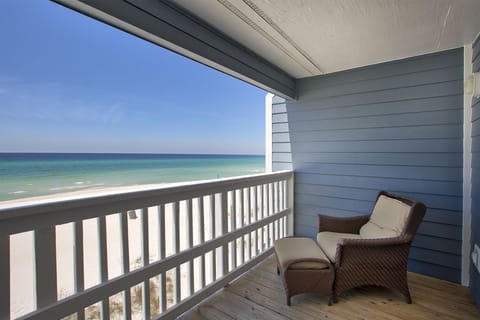 20-Shoreline-Villas-14-Master-Balcony