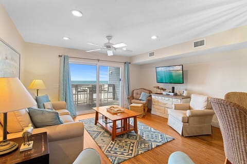 24-Shoreline-Villas-11-Living