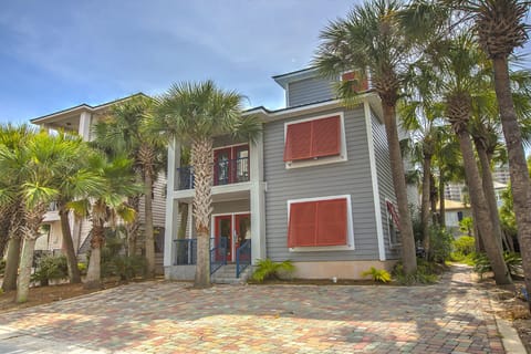 Parking for 3 Vehicles! 