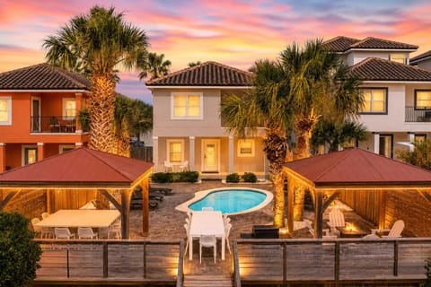 Breakaway Exterior