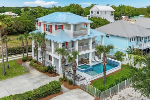 Vitamin Sea Exterior