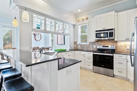 22-Frangista-Costas-Kitchen