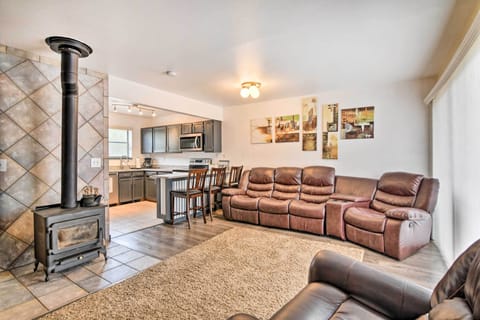 Grand Lake Vacation Rental | 2BR | 1.5BA | 1,200 Sq Ft | Steps to Access