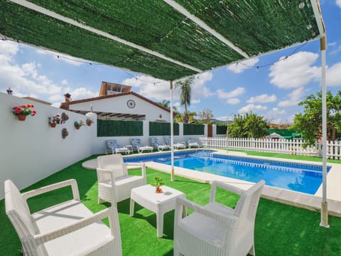 Rural family accommodation in Alhaurín el Grande, Málaga. A few minutes from the Costa del Sol.