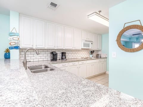 Fully equipped kitchen