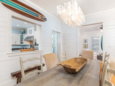 Large Dining Room with Seating for up to 10