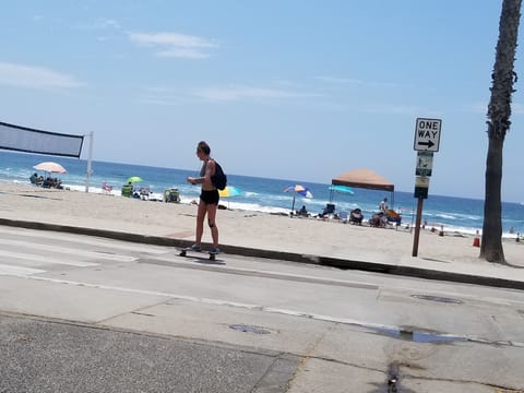 Book Now!! Fully equipped, BH🏠Huge deck, Sleeps 8 AC,F-pit,BBQ(Strand🌊/Tower8)