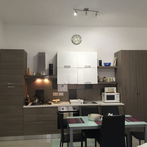 Kitchen & Dining Room