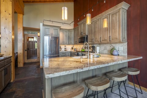 Breakfast bar for four