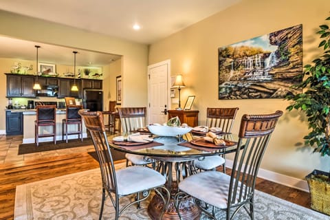 Dining Area | Fully Equipped Kitchen | Dishware & Flatware