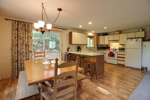 Dining Area | 1st Floor