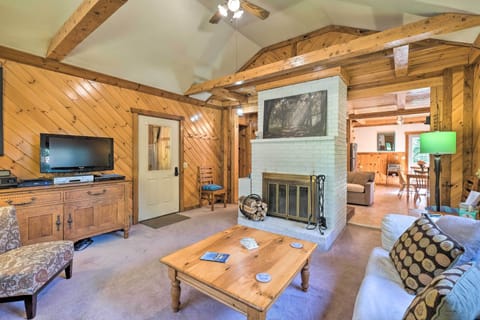 Boothbay Harbor Vacation Rental | 3BR | 1BA | 1,200 Sq Ft | Stairs to Access