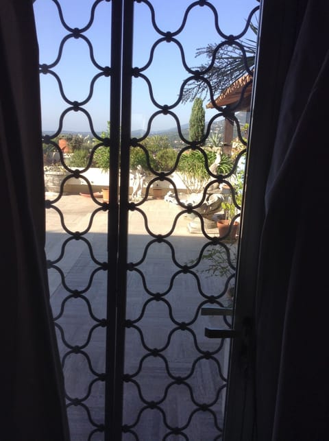 Few out on to the large terrasse from the main hall