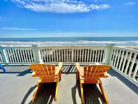Beautiful Oceanfront views from this 3rd floor/top level unit.